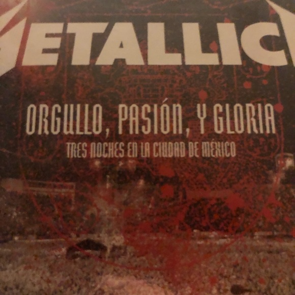 Metallica - Orgullo Pasion Y Gloria: Tres Noches En Mexico Live concert - Picture 3 of 10